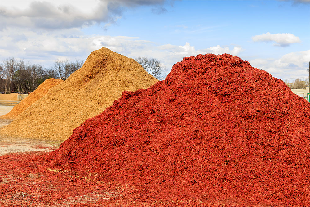 Eliminate weeds with mulch and mulching garden beds